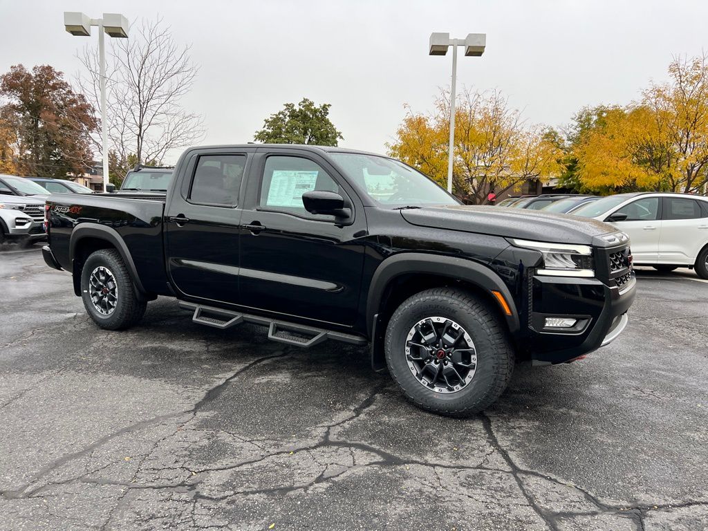2025 Nissan Frontier PRO-4X photo 3