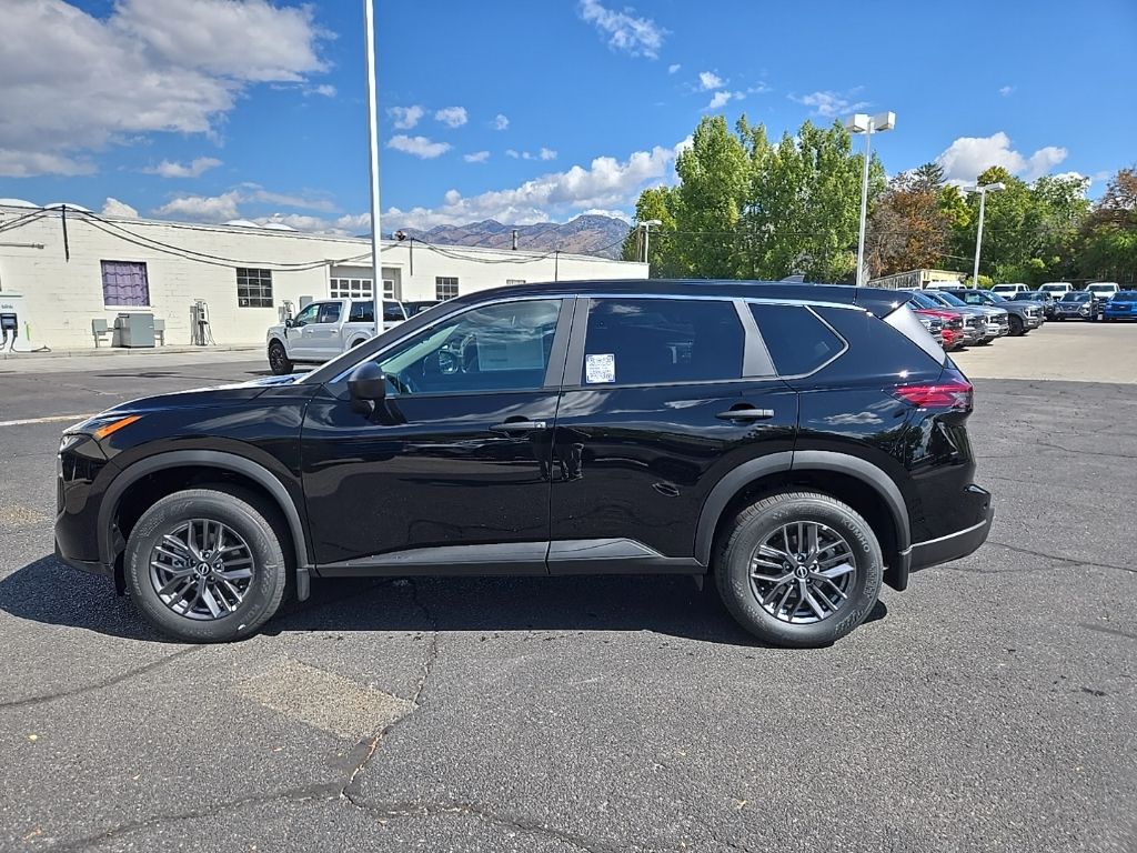 2026 Nissan Rogue S - Photo 8