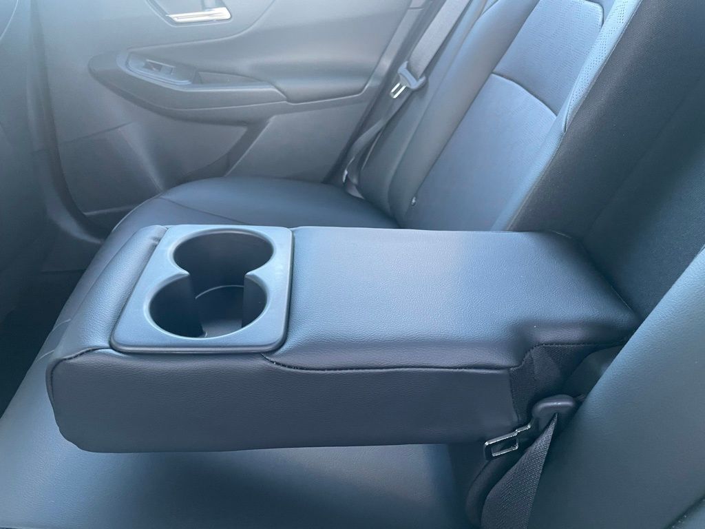 2026 Nissan Sentra SR - Photo 22