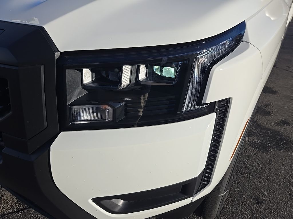 2026 Nissan Frontier S - Photo 32