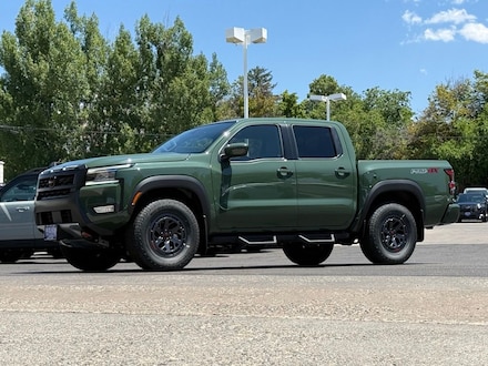 2025 Nissan Frontier PRO-4X Truck