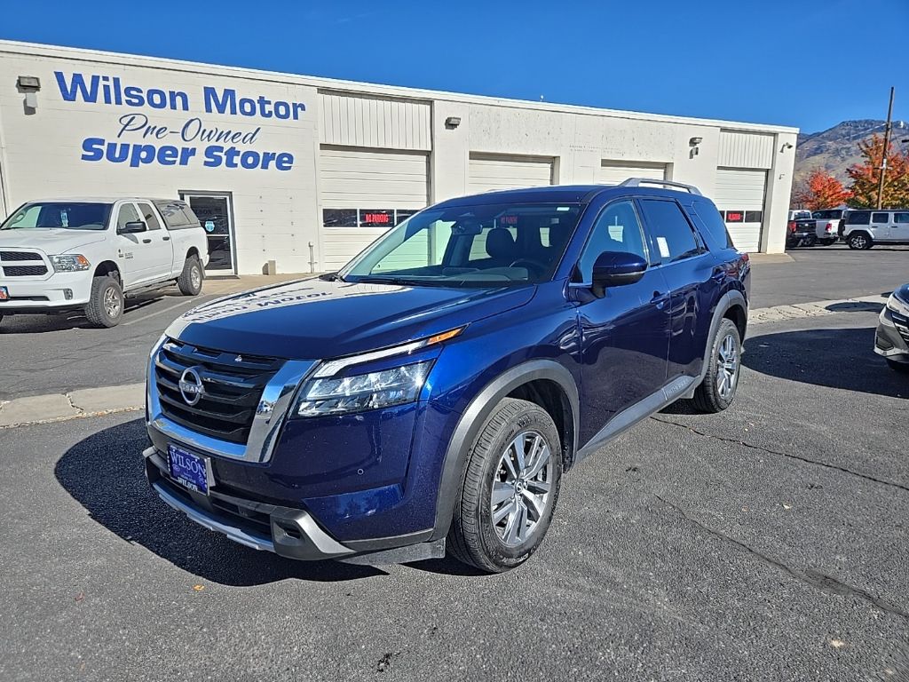 2025 Nissan Pathfinder SL's photo