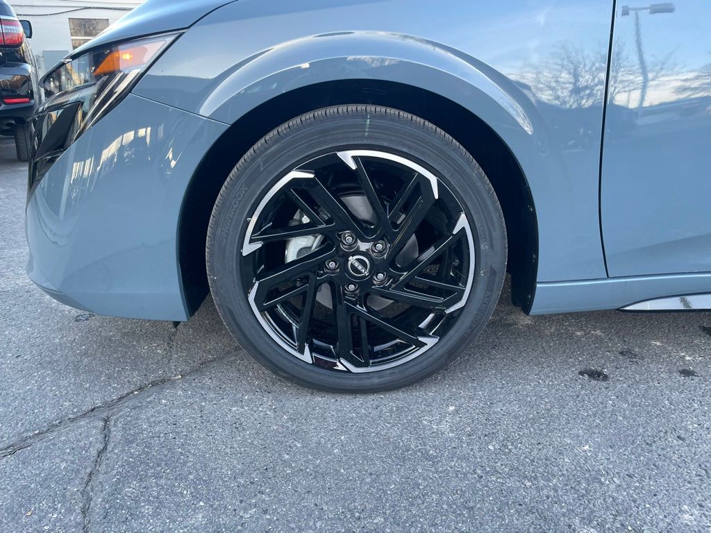 2026 Nissan Sentra SR - Photo 37