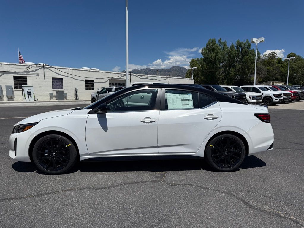 2025 Nissan Sentra SR - Photo 8