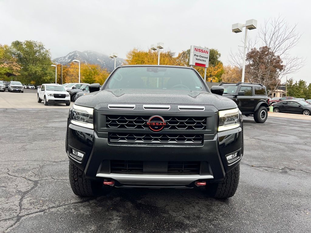 2025 Nissan Frontier PRO-4X photo 2