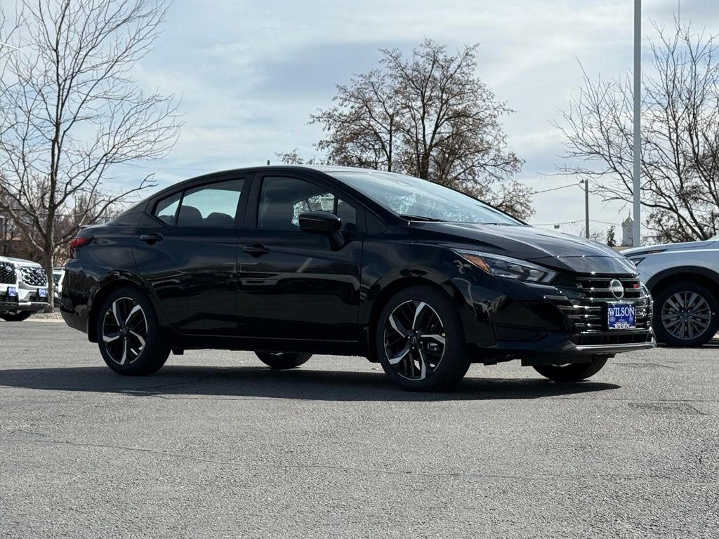 2025 Nissan Versa SR photo 3