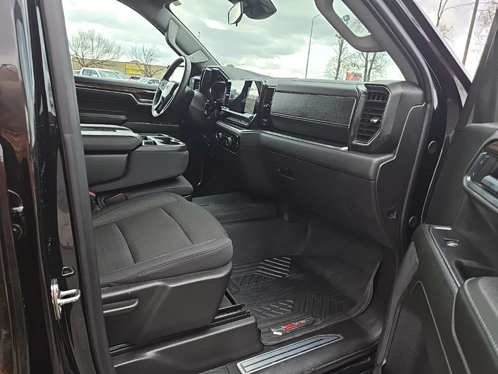 2024 Chevrolet Silverado 1500 RST - Photo 30