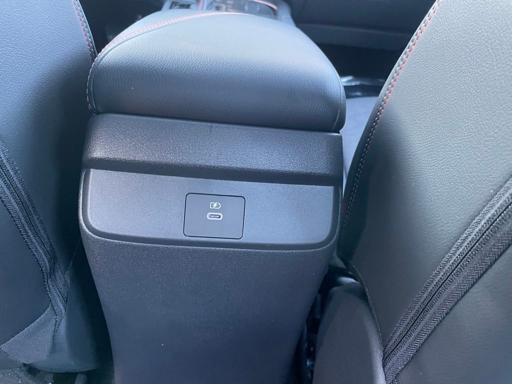 2026 Nissan Sentra SR - Photo 23