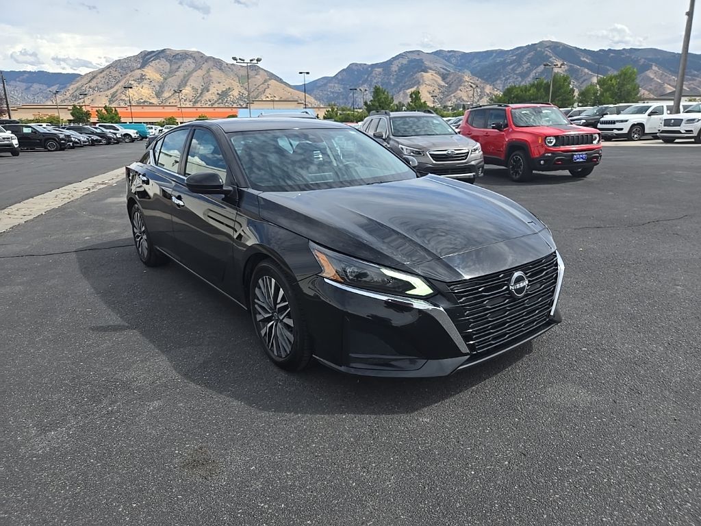 2023 Nissan Altima 2.5 SV photo 3