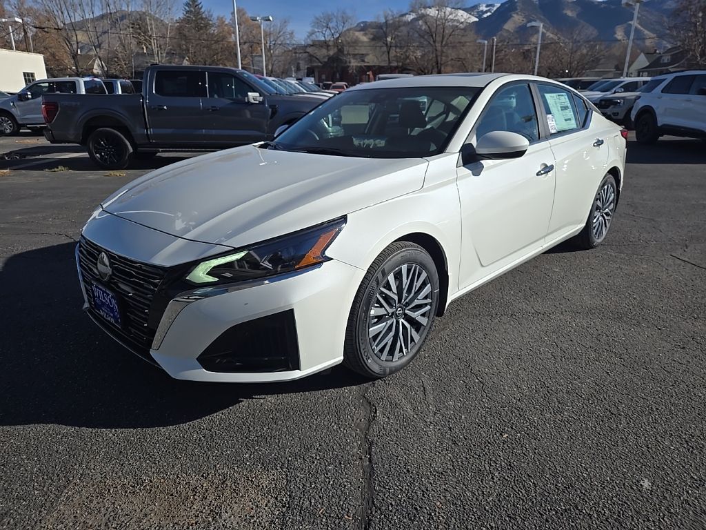 2025 Nissan Altima SV's photo