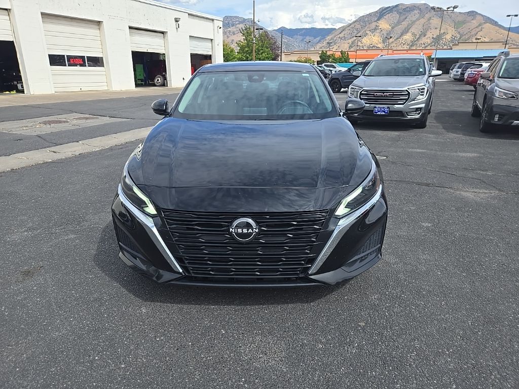 2023 Nissan Altima 2.5 SV photo 2