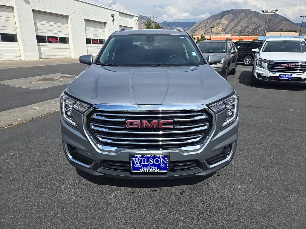 2023 Gmc Terrain SLT photo 2