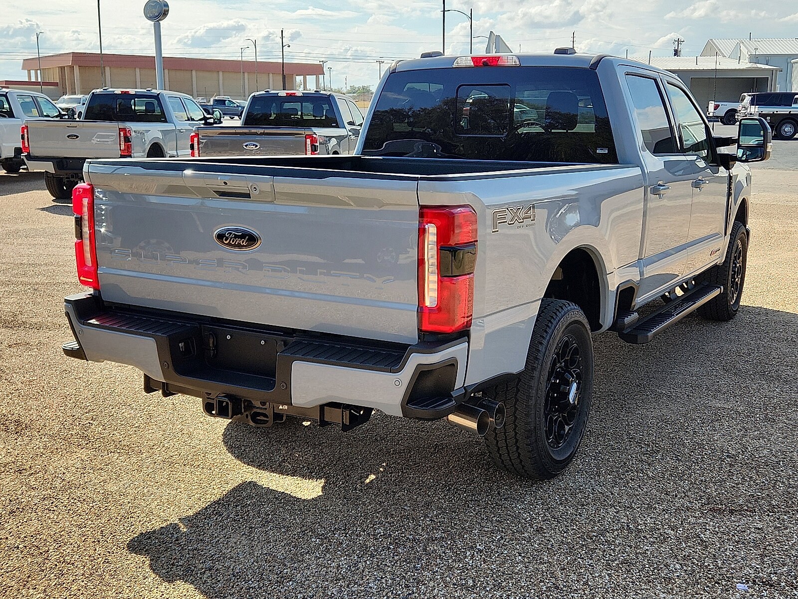 2026 Ford F-250 Lariat photo 4