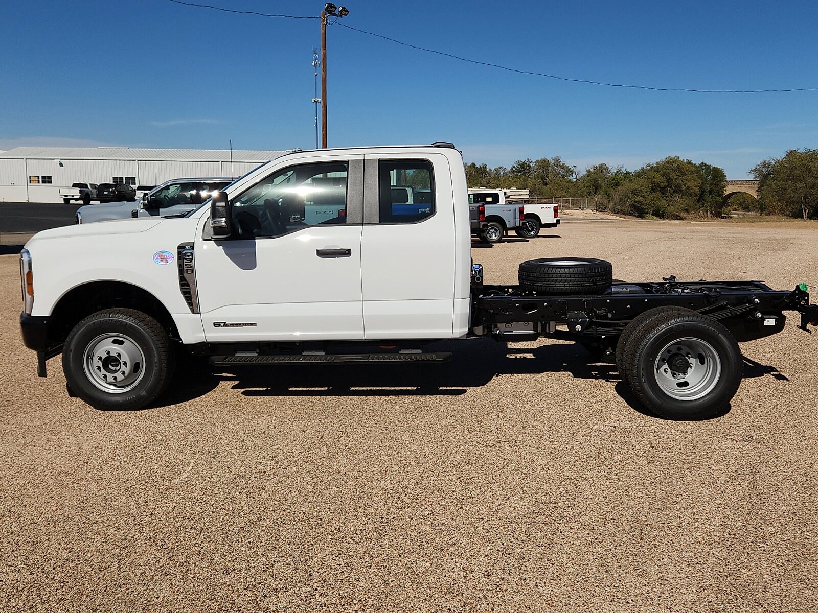 2026 Ford F-350 photo 2