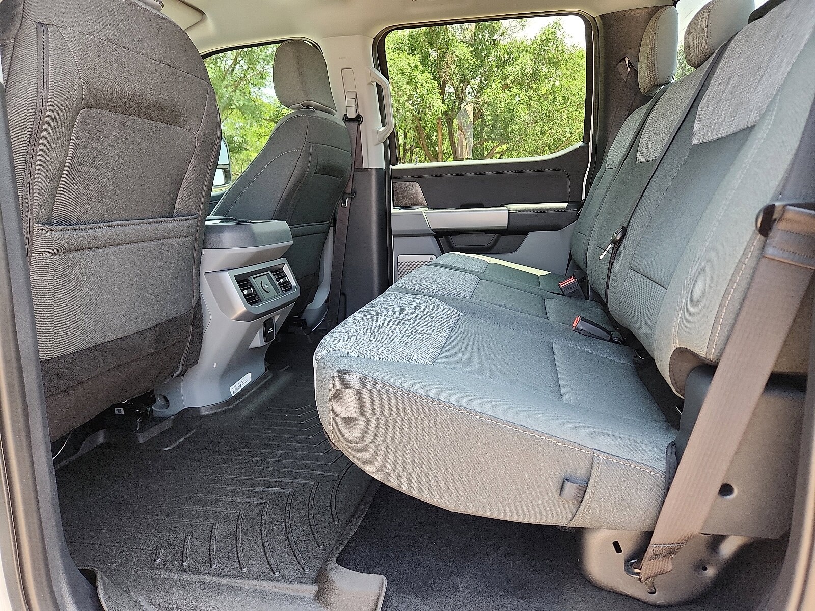 2026 Ford F-250 Super Duty XLT - Photo 9