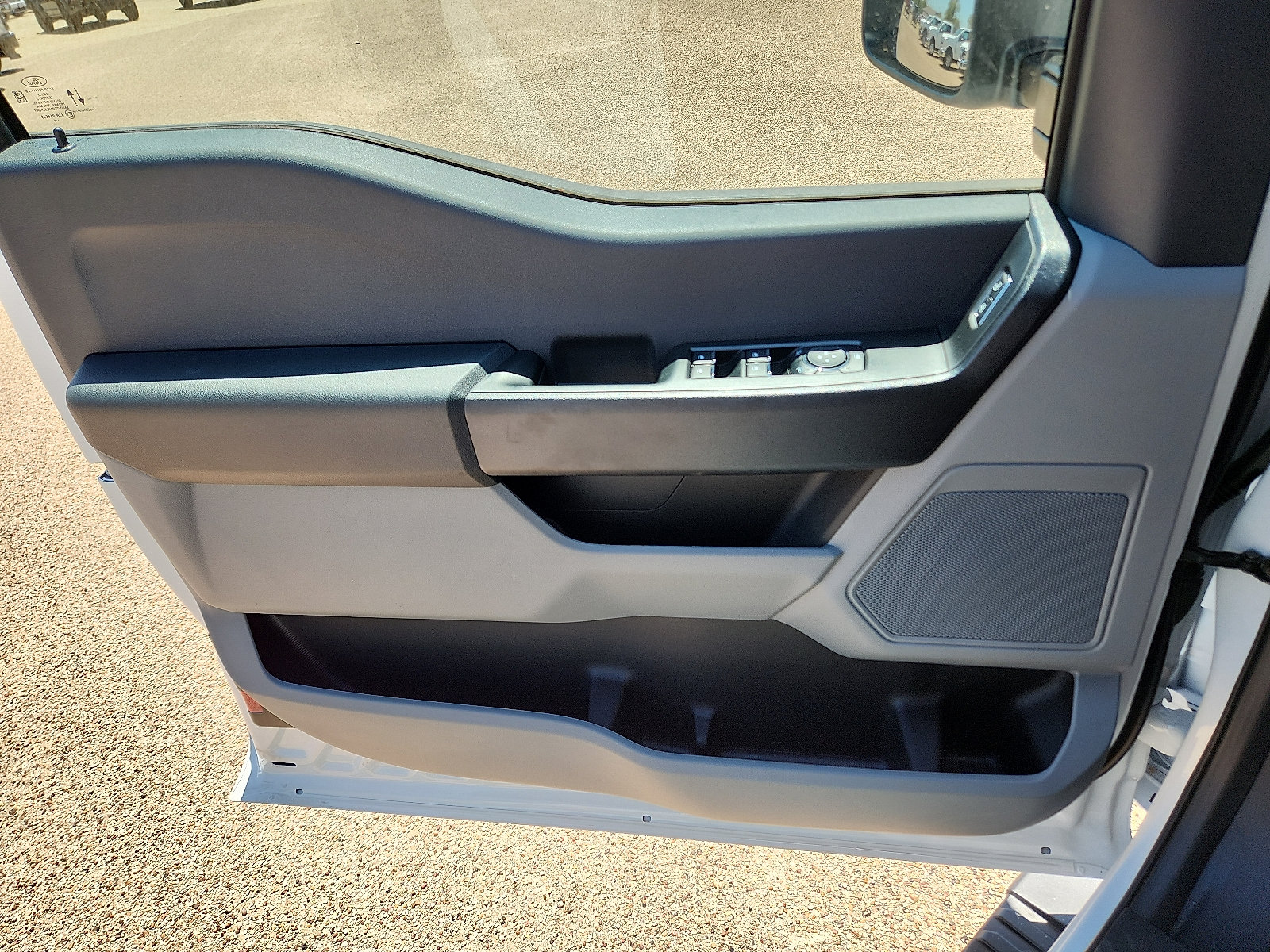 2025 Ford F-350 Super Duty Chassis Cab XL - Photo 12