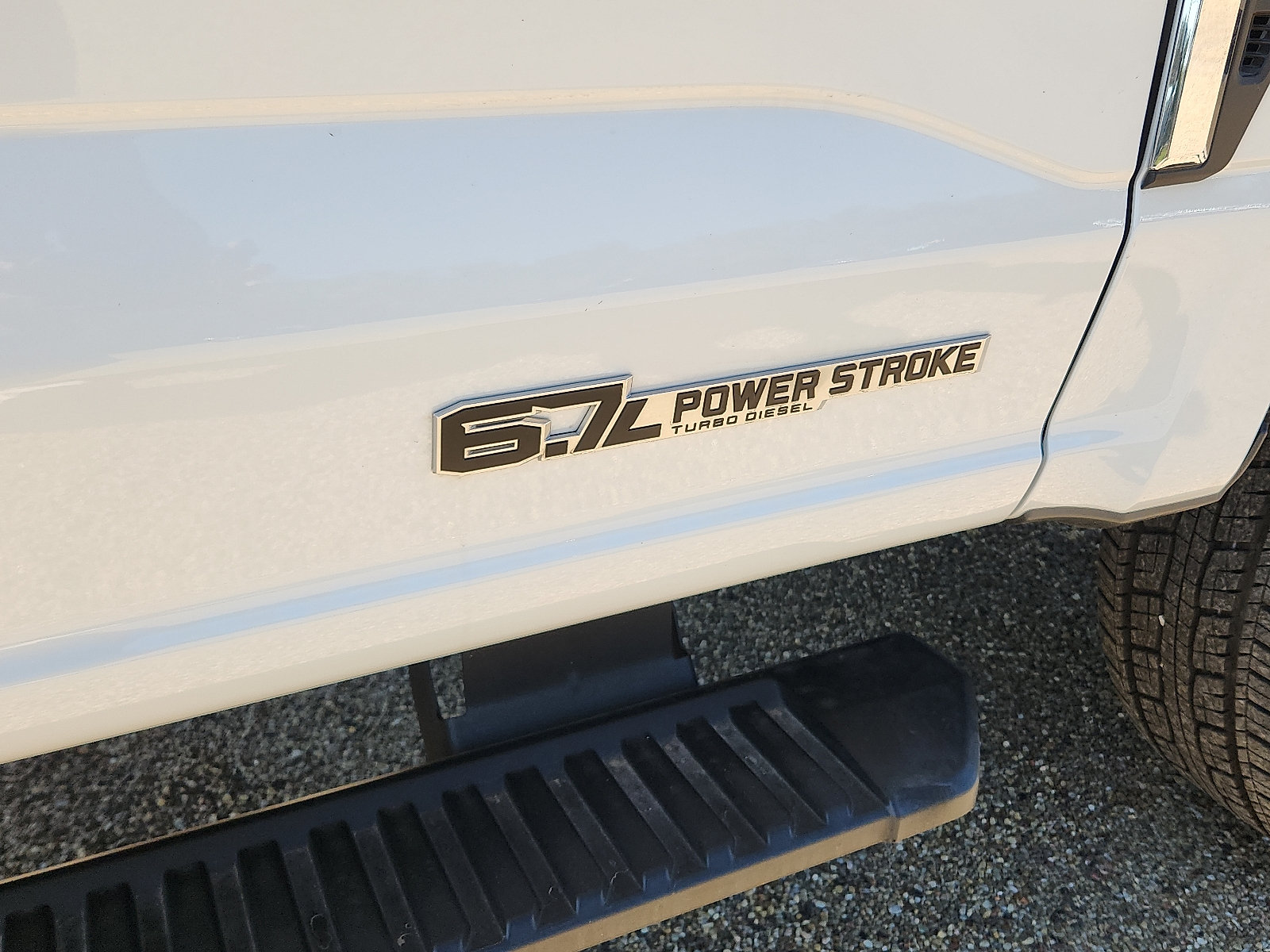 2025 Ford F-350 Super Duty Chassis Cab XL - Photo 9