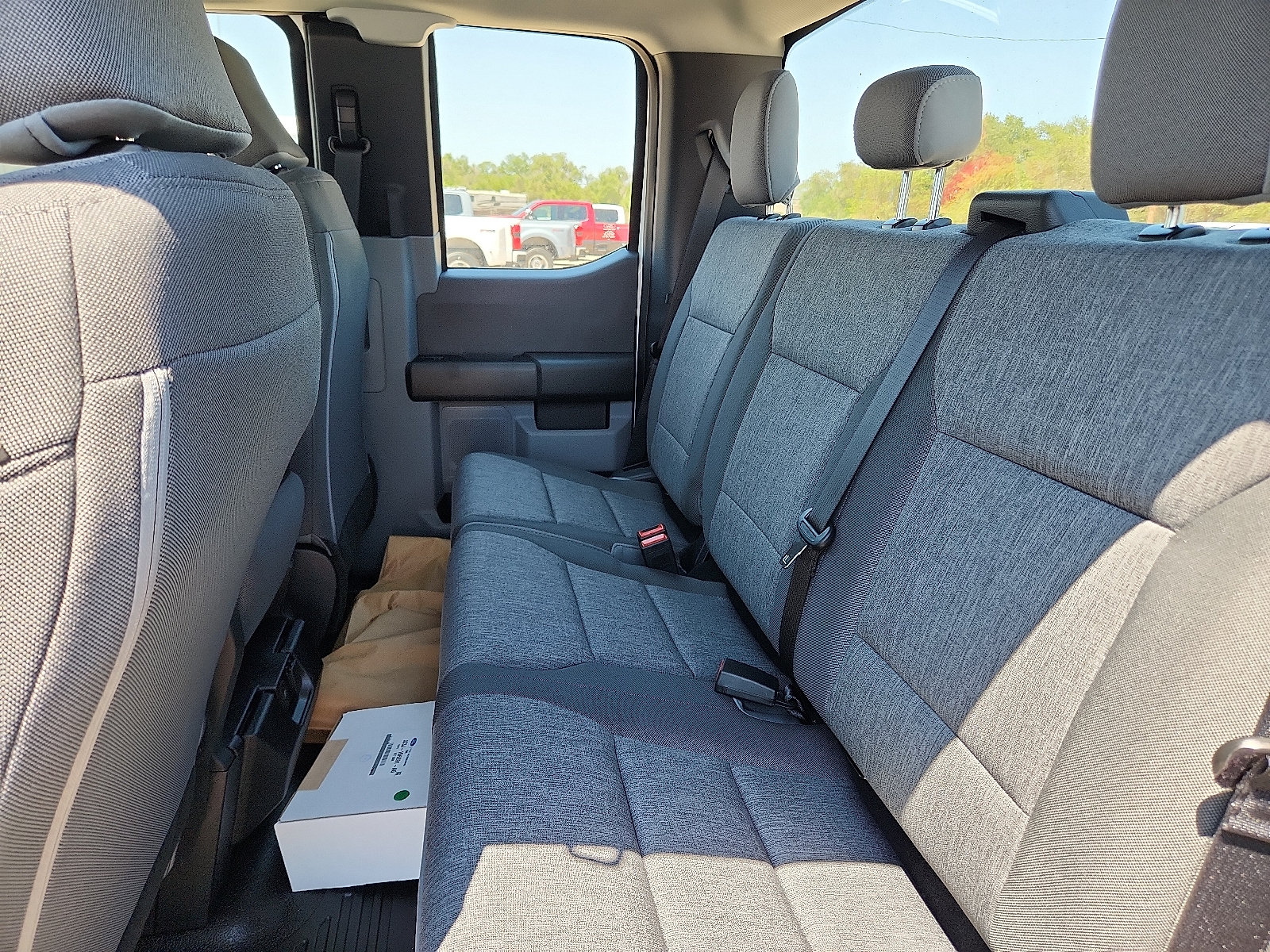 2025 Ford F-350 Super Duty Chassis Cab XL - Photo 9