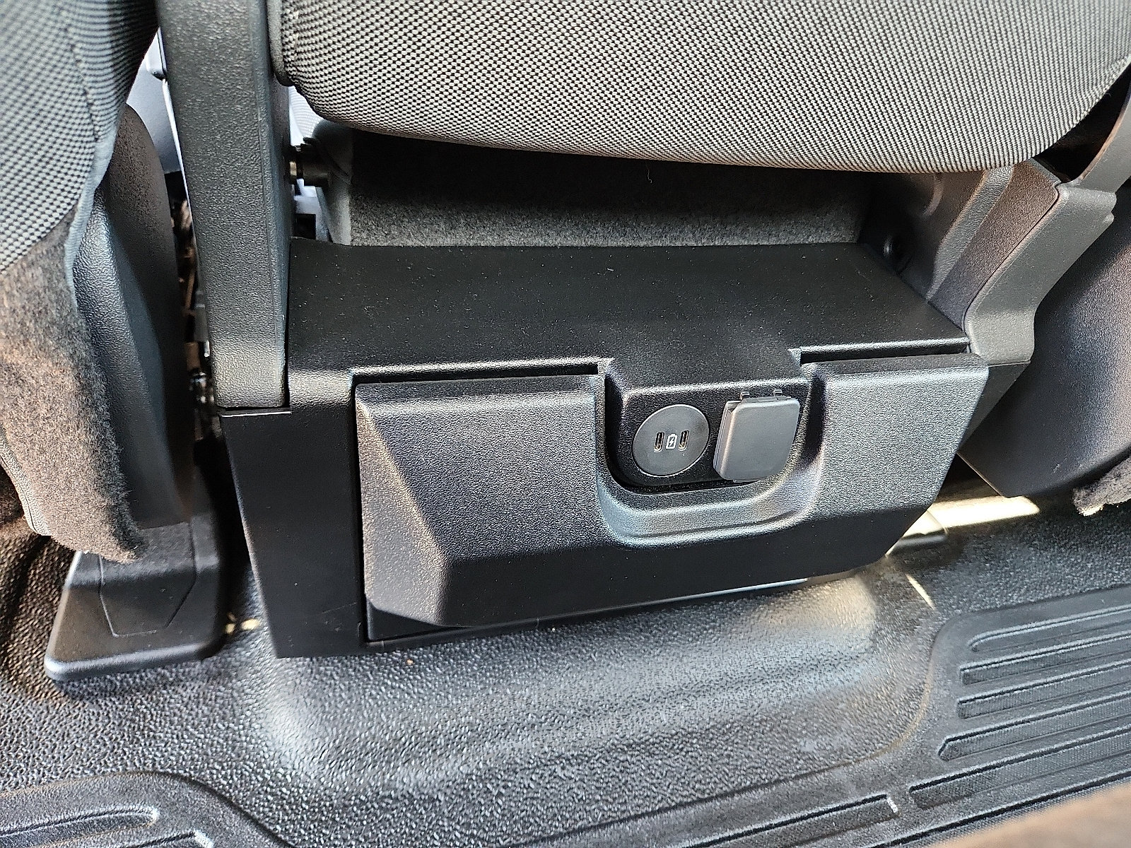 2025 Ford F-350 Super Duty Chassis Cab XL - Photo 15