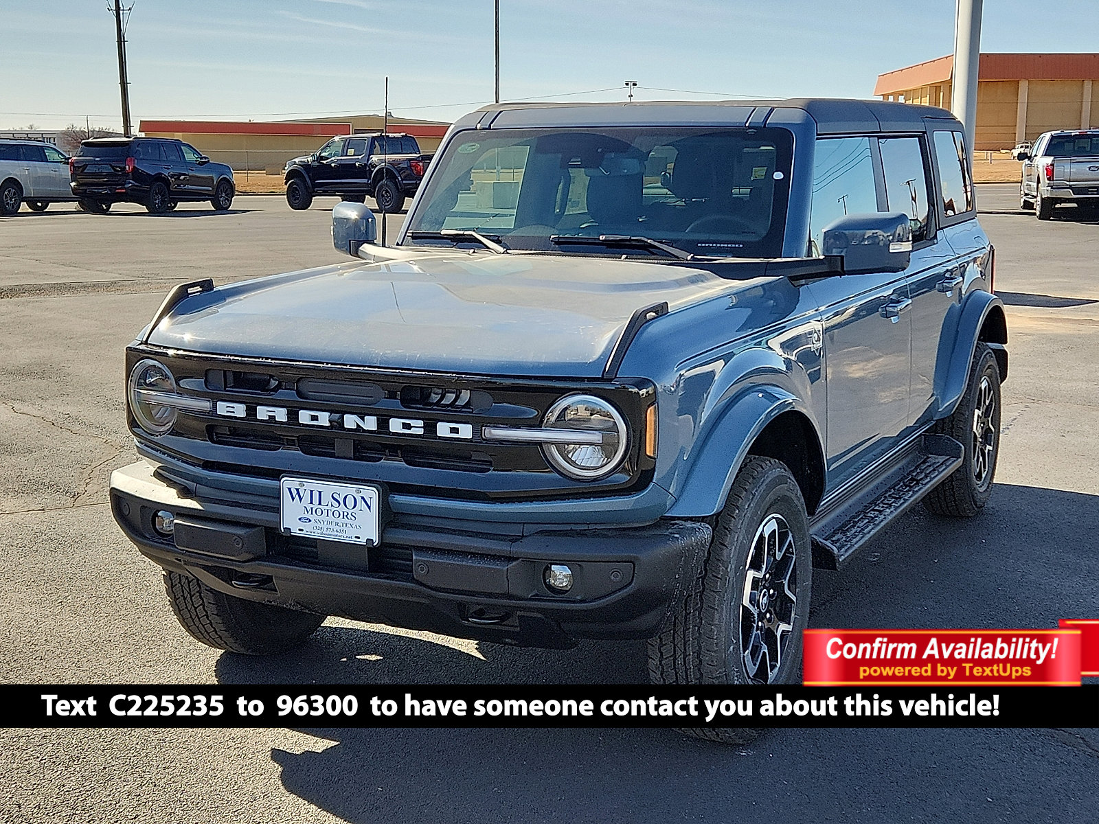2025 Ford Bronco 4-Door Outer Banks's photo