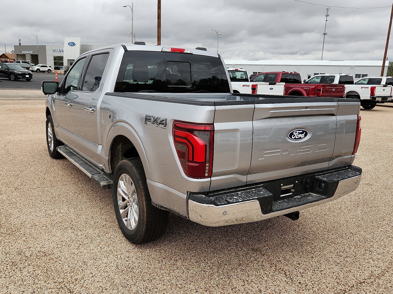 2025 Ford F-150 Lariat photo 3