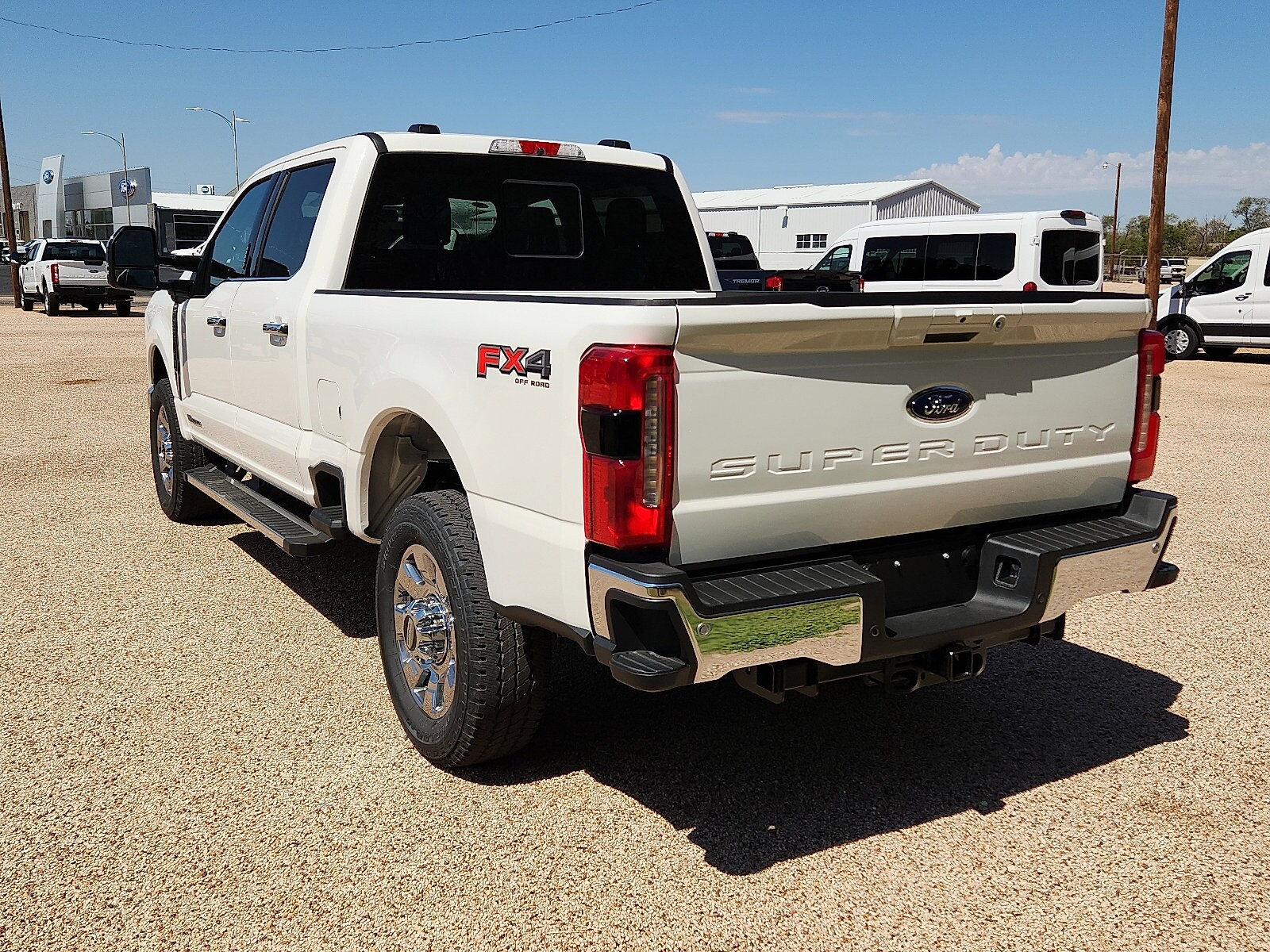 2026 Ford F-350 Lariat photo 3