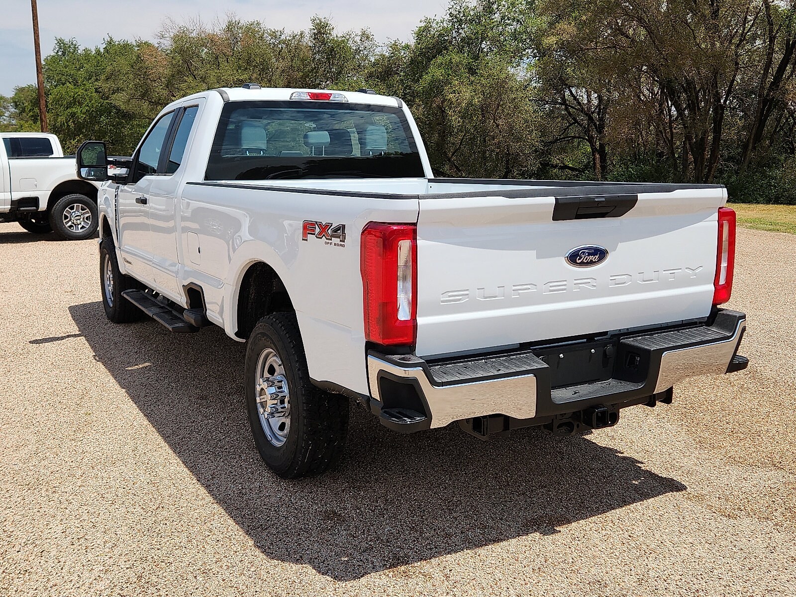 2025 Ford F-350 XL photo 2