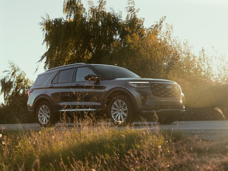 Ford Explorer Dark