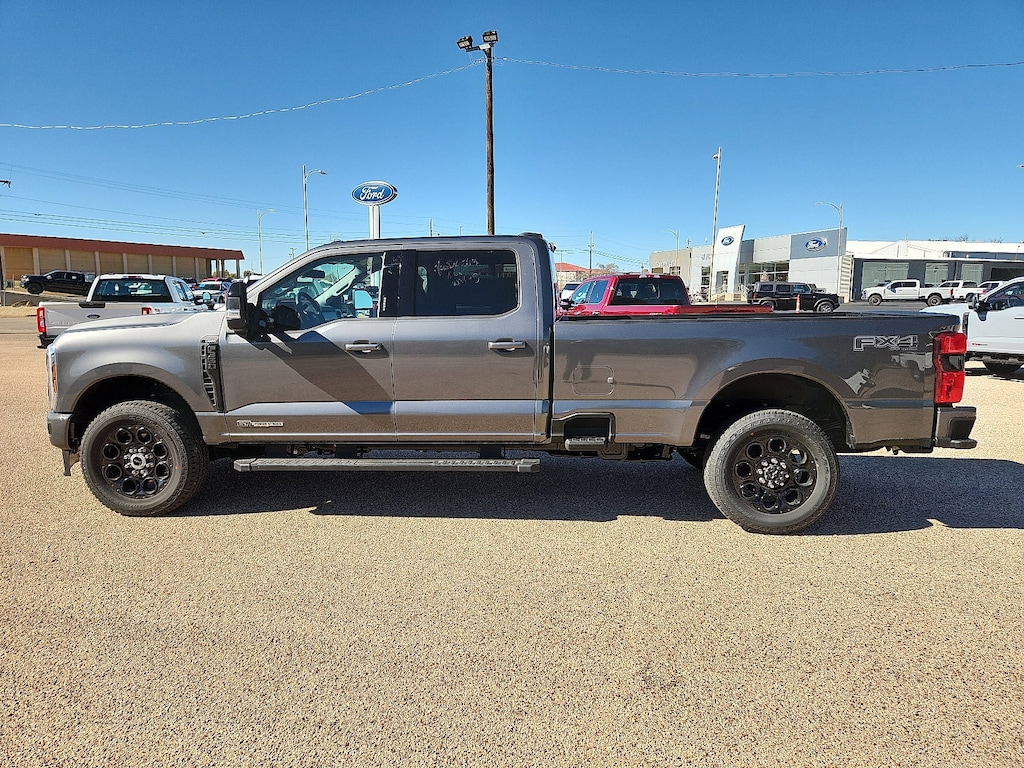 New 2026 Ford Super Duty F-350 Lariat TRUCK