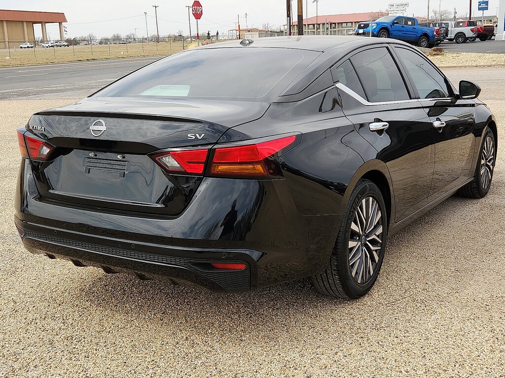 Used 2024 Nissan Altima 2.5 SV Sedan