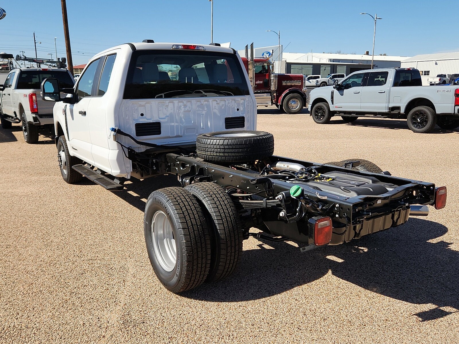 2026 Ford F-350 photo 3