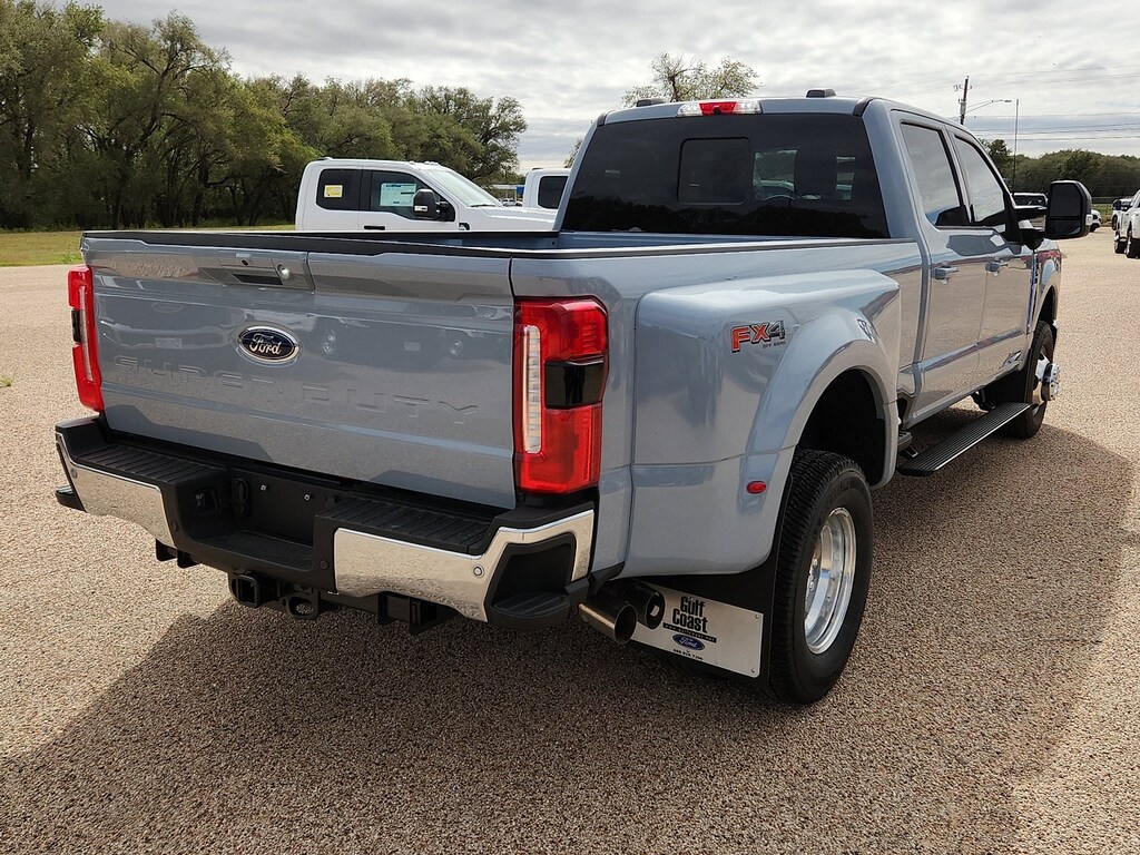New 2026 Ford Super Duty F-350 Lariat TRUCK