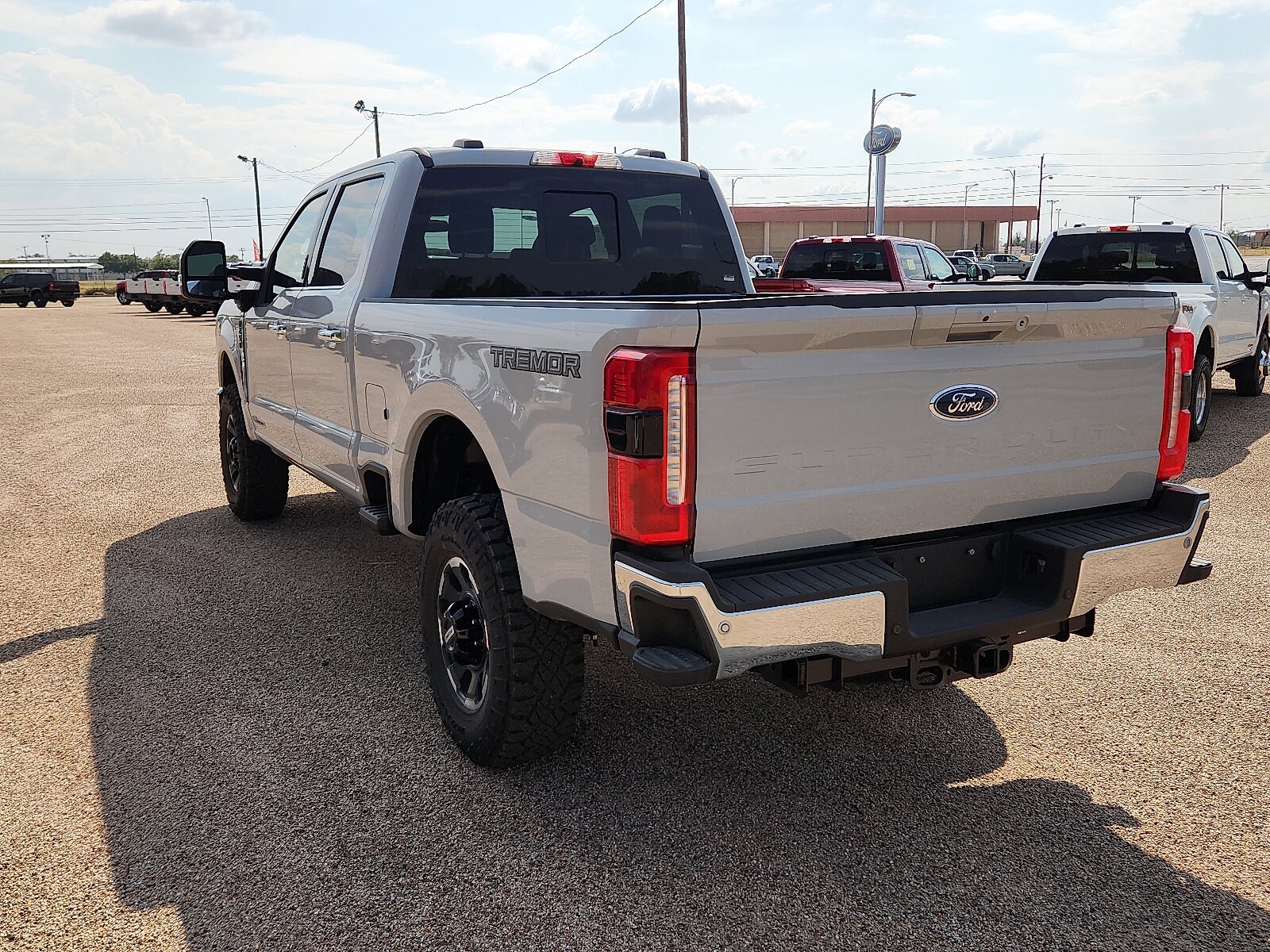 2026 Ford F-250 Lariat photo 3