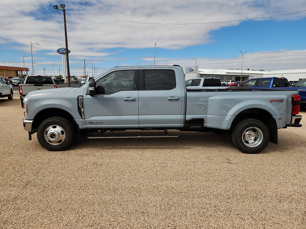 New 2026 Ford Super Duty F-350 Lariat TRUCK