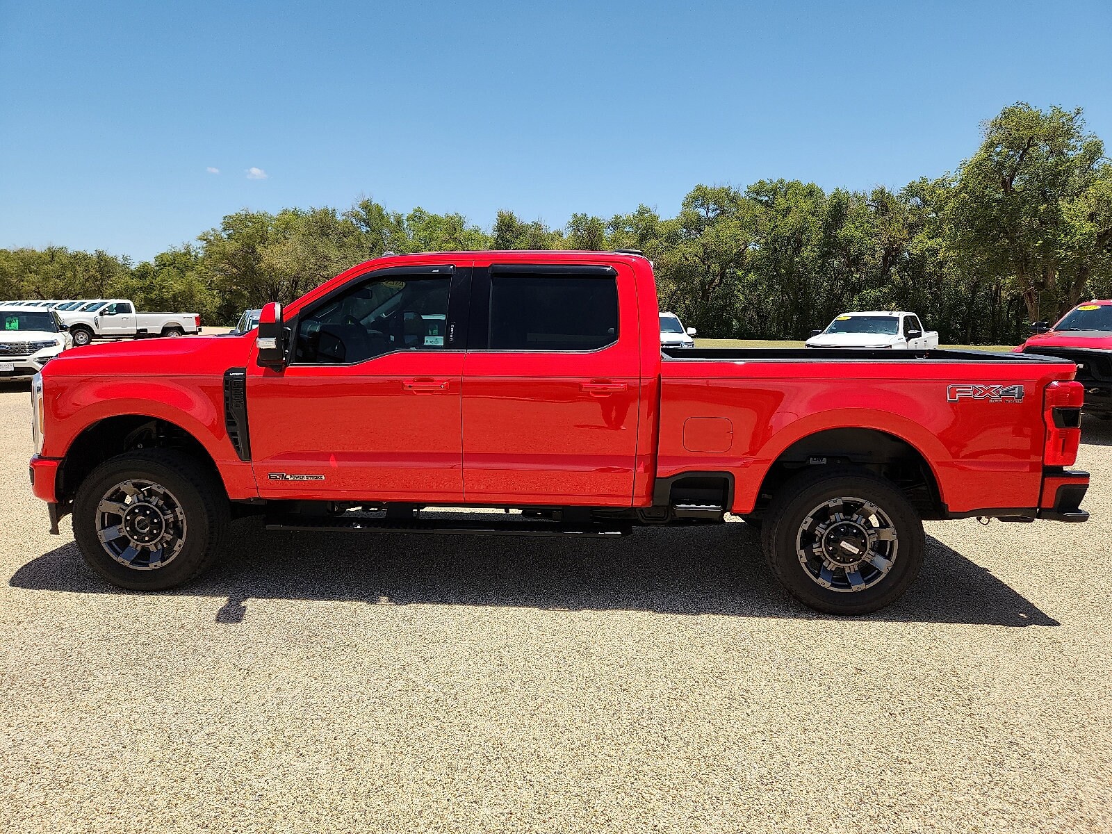 2023 Ford F-250 Lariat photo 2