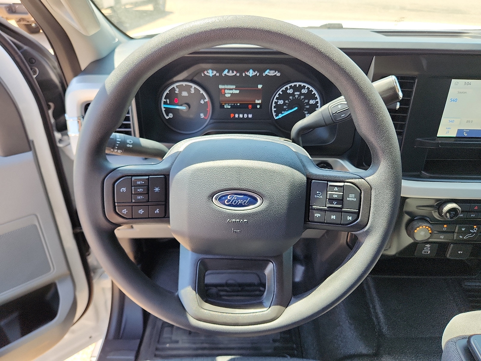 2025 Ford F-350 Super Duty Chassis Cab XL - Photo 18