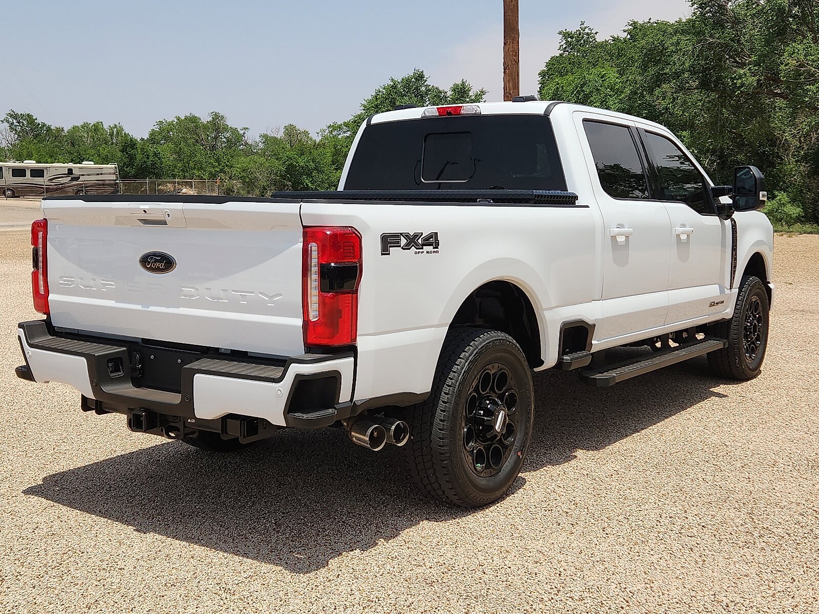 2026 Ford F-250 Super Duty XLT - Photo 4