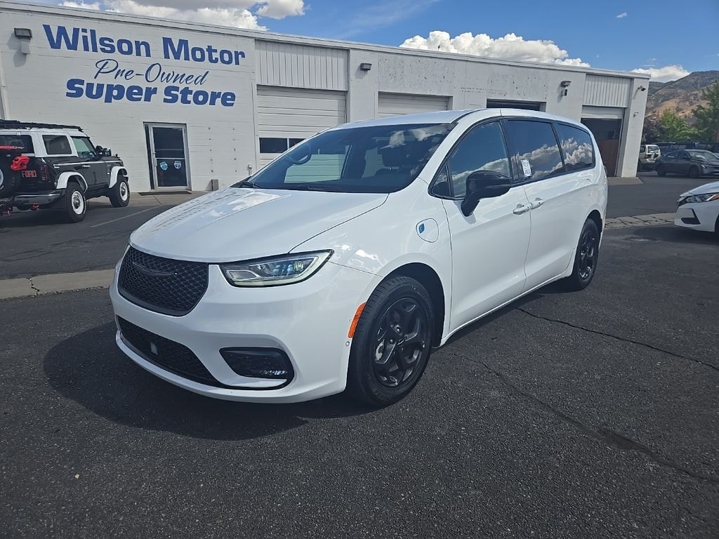 Used 2024 Chrysler Pacifica Plug-In Hybrid Select Van Passenger Van