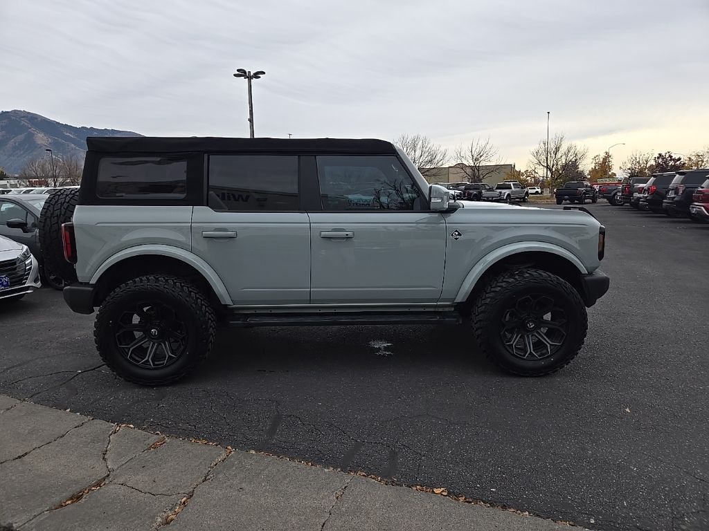 2021 Ford Bronco Outer Banks photo 4
