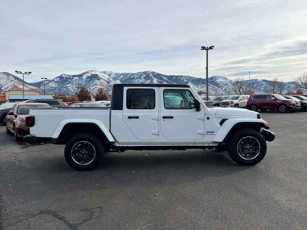 2023 Jeep Gladiator Overland photo 4