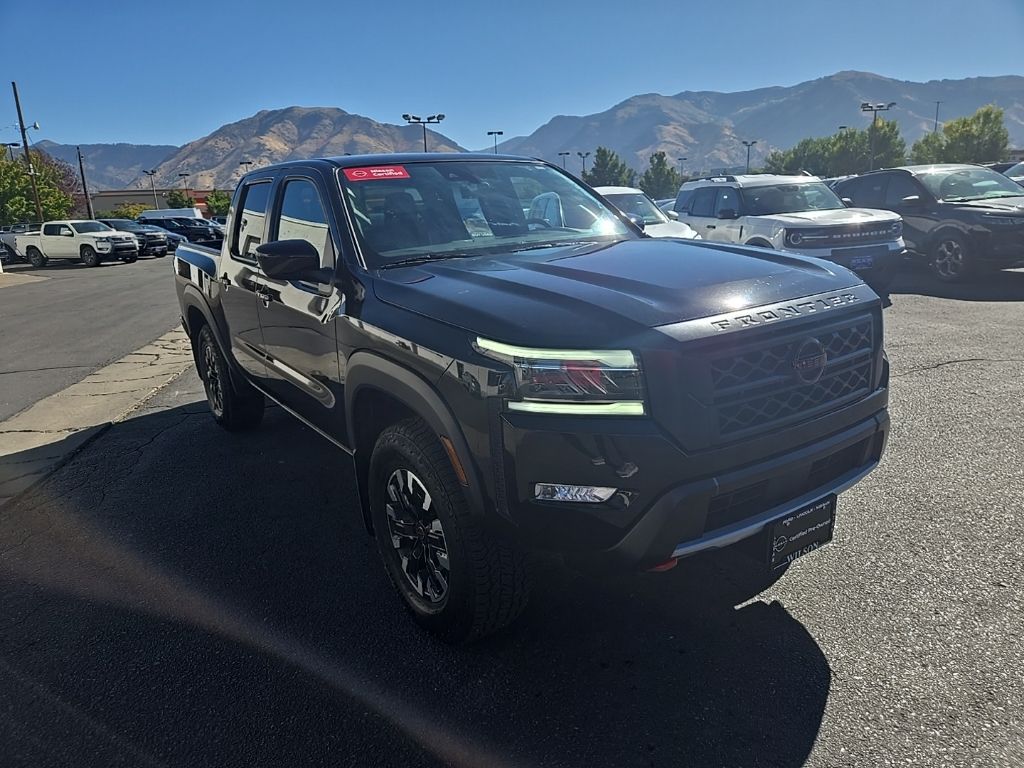2024 Nissan Frontier PRO-4X photo 3