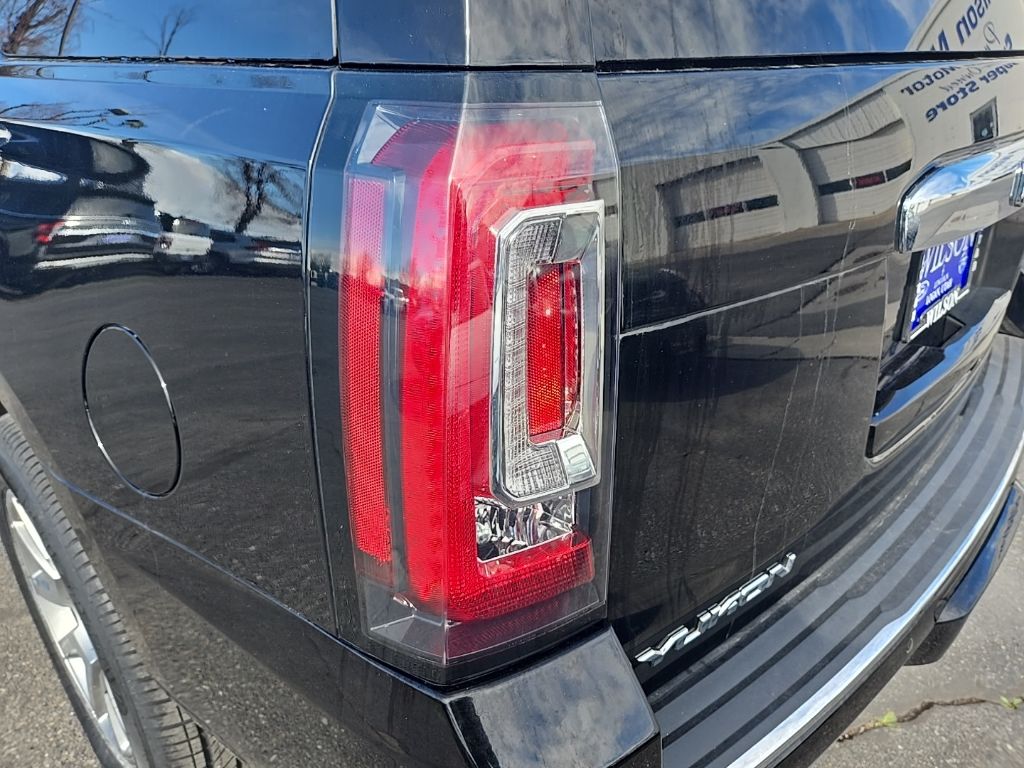 2020 GMC Yukon Denali - Photo 41
