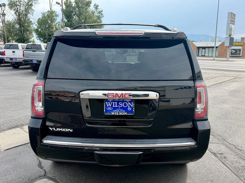 2020 GMC Yukon Denali - Photo 6