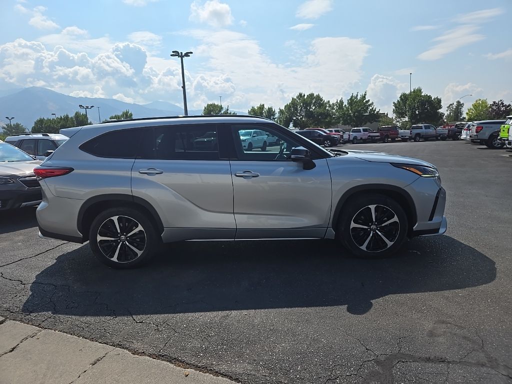 2022 Toyota Highlander XSE photo 4