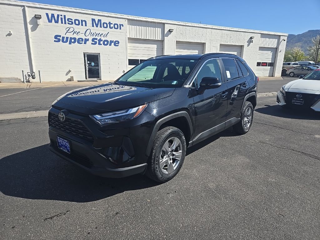 2024 Toyota RAV4 XLE