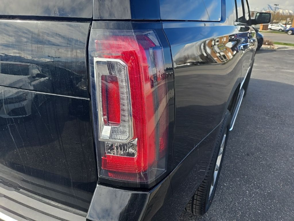 2020 GMC Yukon Denali - Photo 42