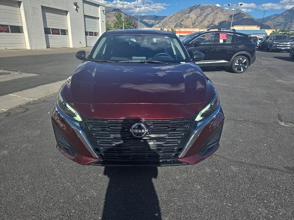 Used 2025 Nissan Altima SV Sedan