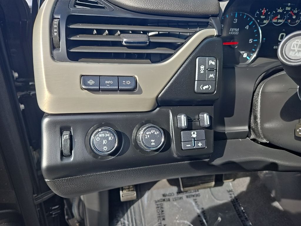 2020 GMC Yukon Denali - Photo 19