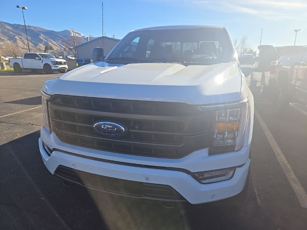 2023 Ford F-150 XLT photo 2