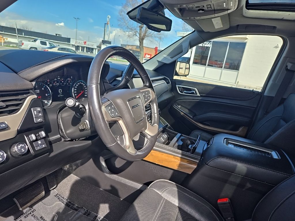 2020 GMC Yukon Denali - Photo 16